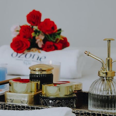 Doubletree By Hilton Fujairah City Ngoại thất bức ảnh A set of skin care products