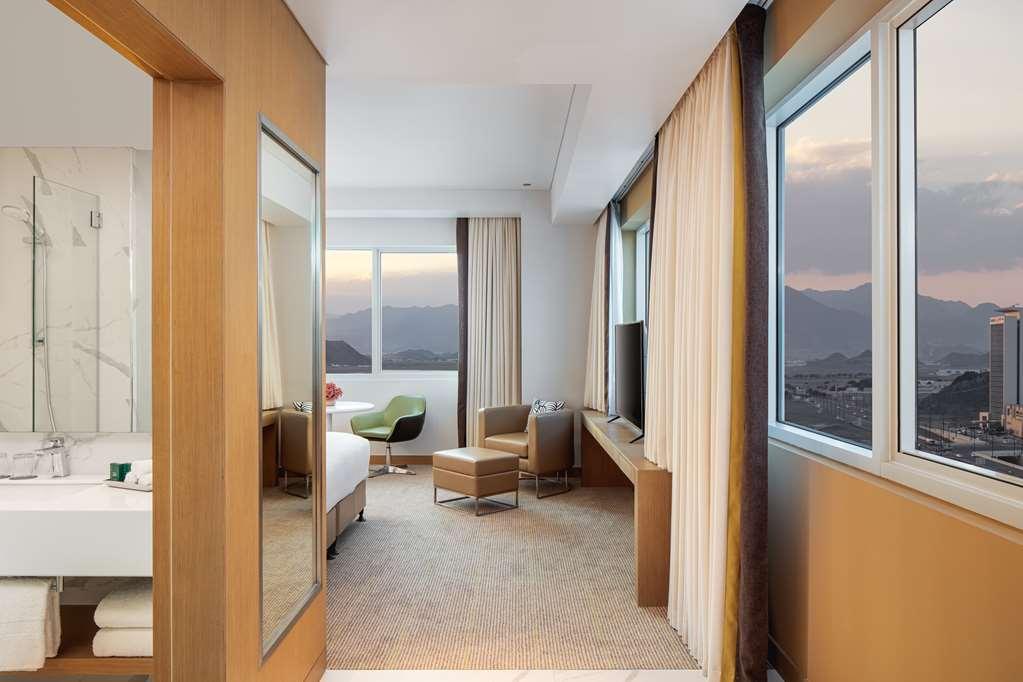 Doubletree By Hilton Fujairah City Phòng bức ảnh