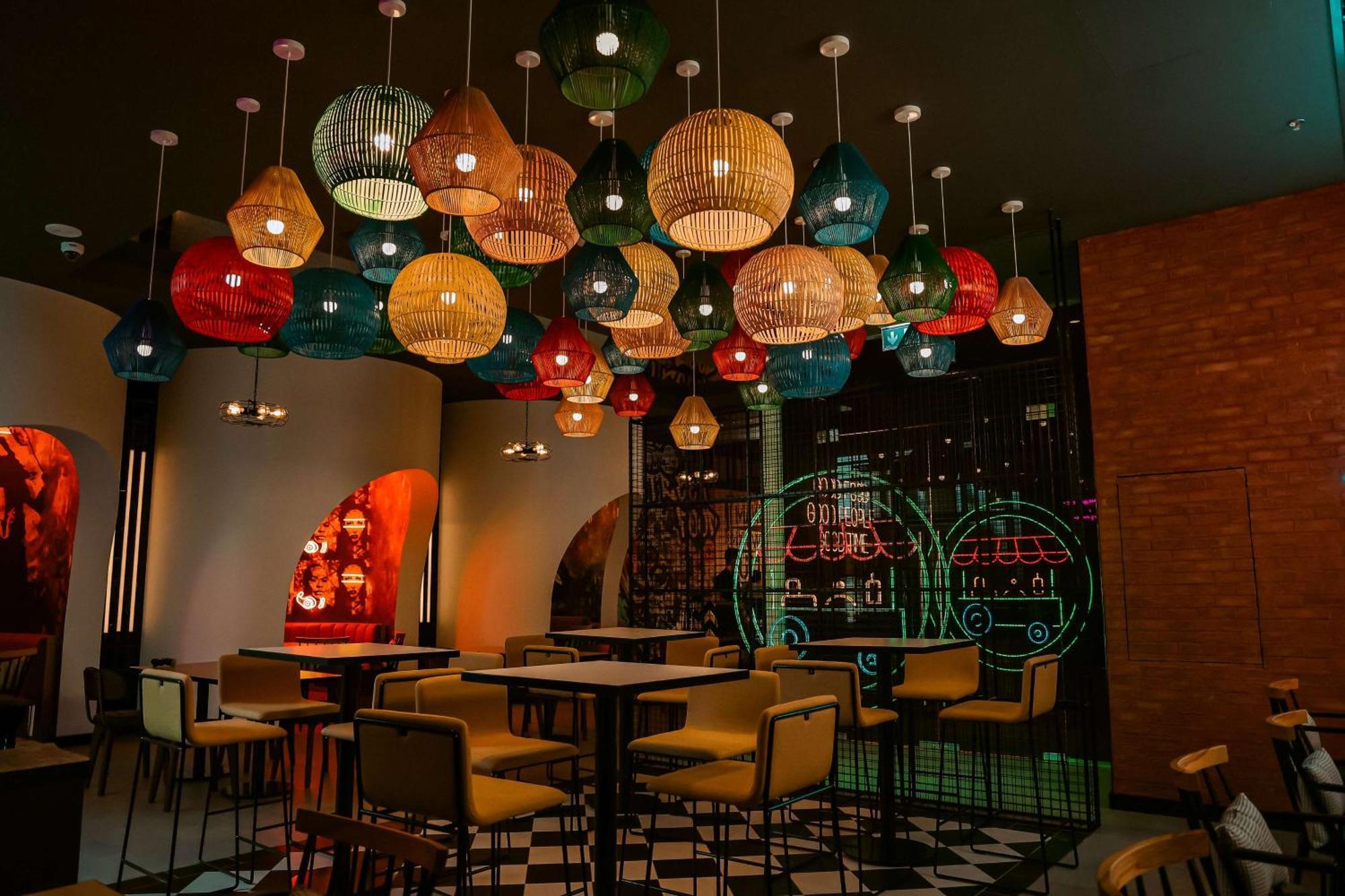 Doubletree By Hilton Fujairah City Ngoại thất bức ảnh Interior of a restaurant in the resort