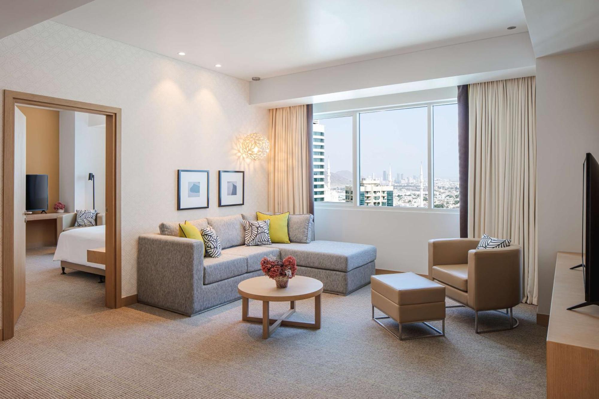 Doubletree By Hilton Fujairah City Ngoại thất bức ảnh