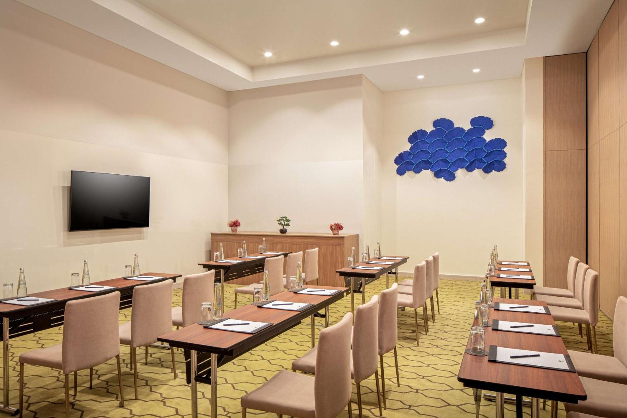 Doubletree By Hilton Fujairah City Ngoại thất bức ảnh Meeting room